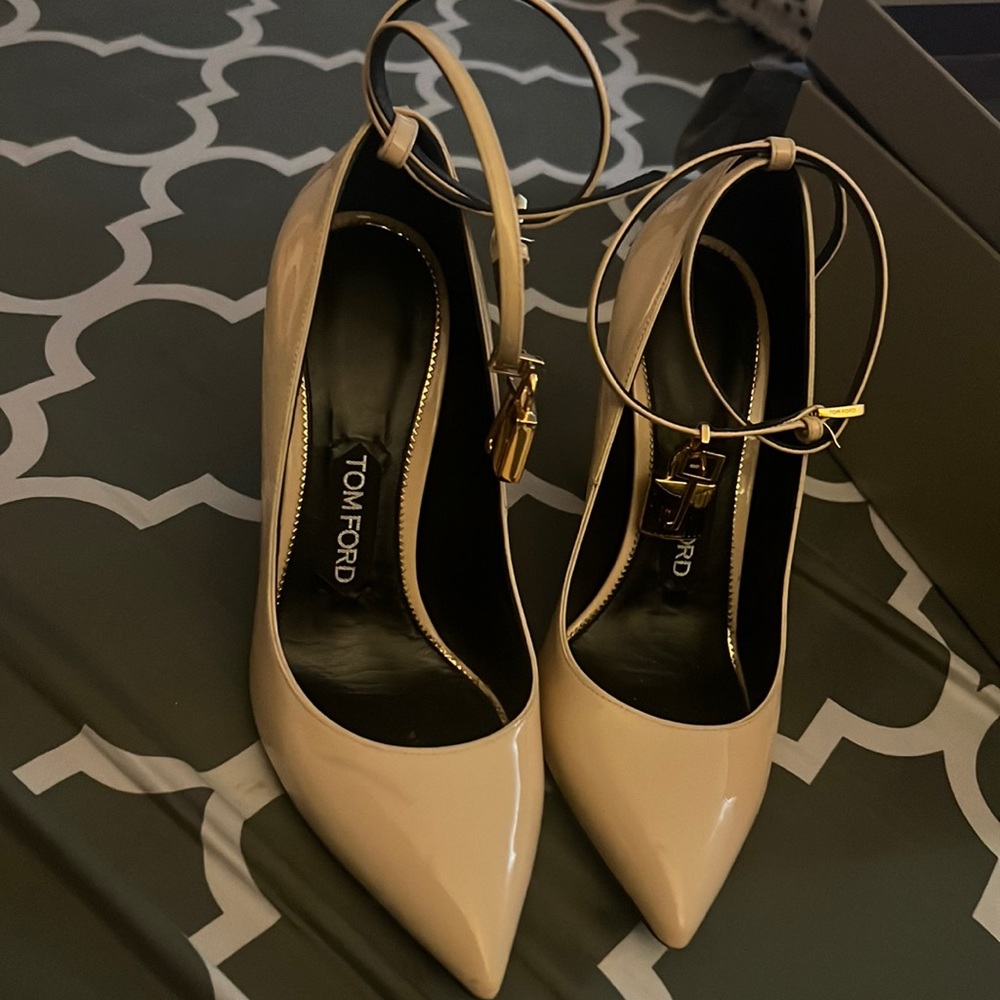 Tom ford pumps